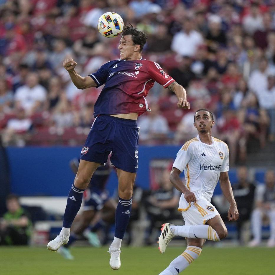 CF Montr茅al adds American defender Jalen Neal in deal with LA Galaxy